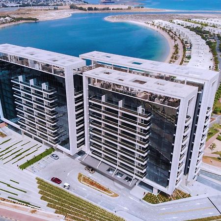 Live In The Middle Of Lagoons And Sea Рас ал Хайм Екстериор снимка