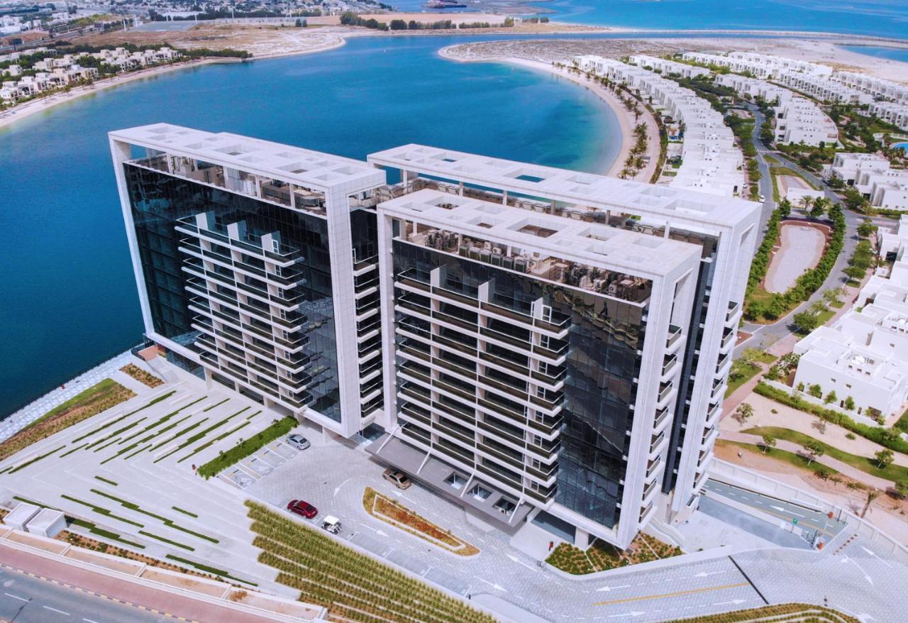 Live In The Middle Of Lagoons And Sea Рас ал Хайм Екстериор снимка
